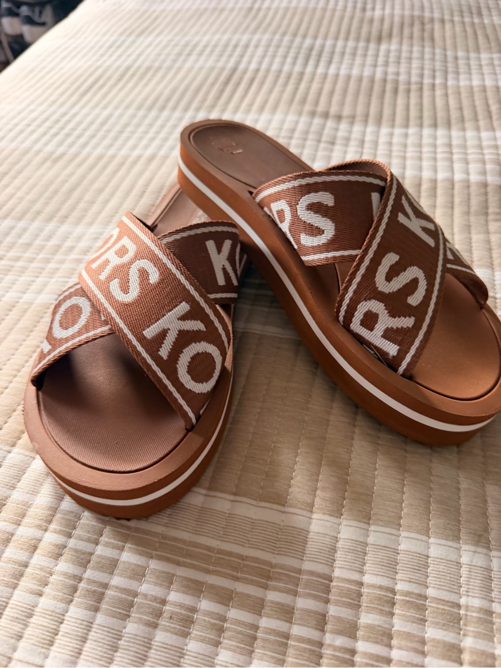Michael Kors Logo Platform Slide Sandals Brown White - Picture 2 of 4